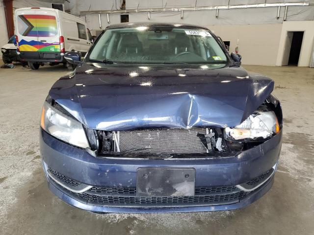  VOLKSWAGEN PASSAT 2012 Синий