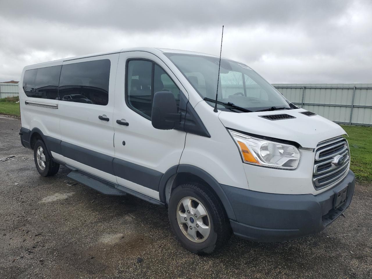 1FBZX2YM5HKB16496 FORD TRANSIT 2017