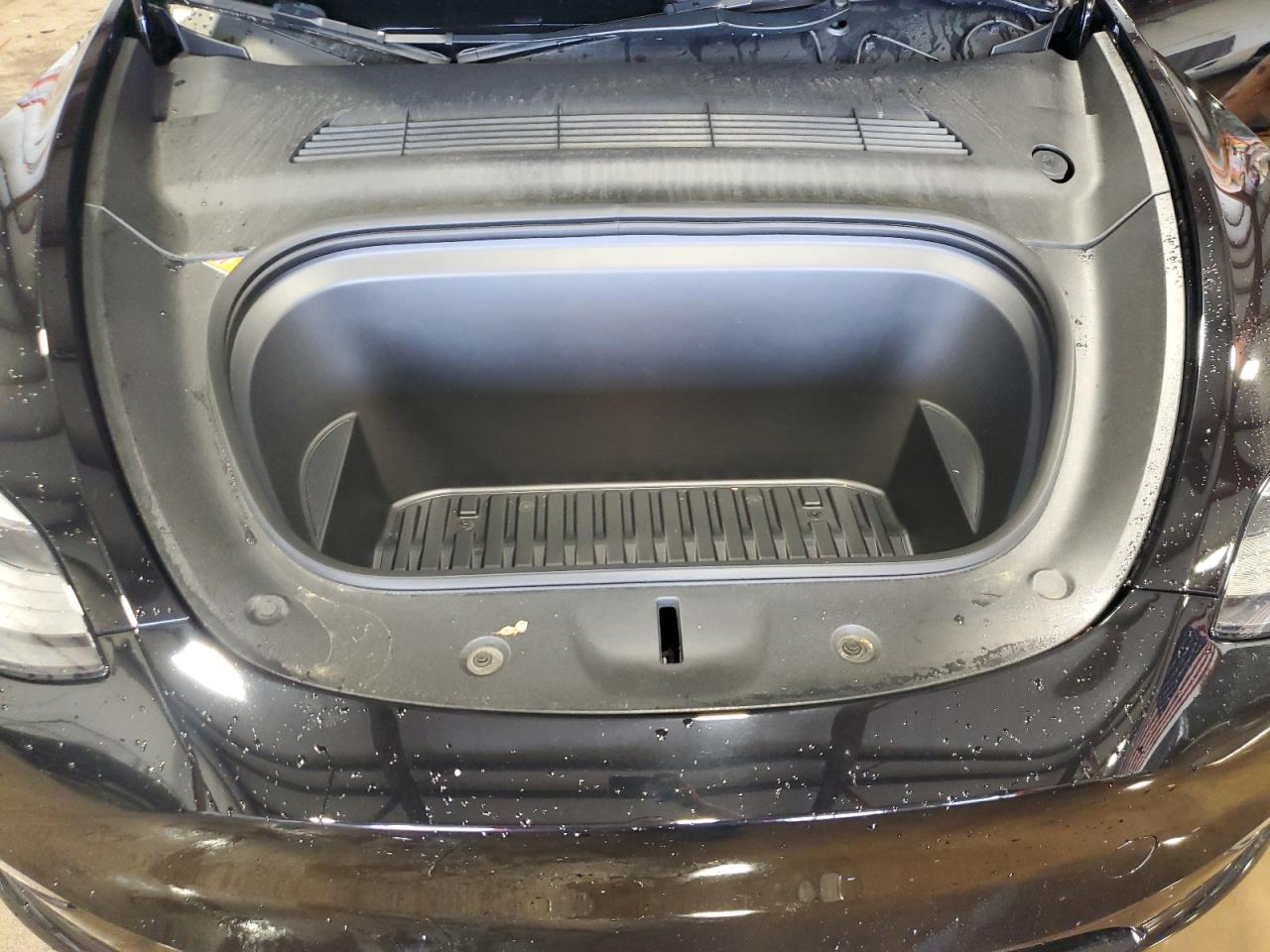 2023 Tesla Model Y VIN: 7SAYGDEF8PF643276 Lot: 57080975