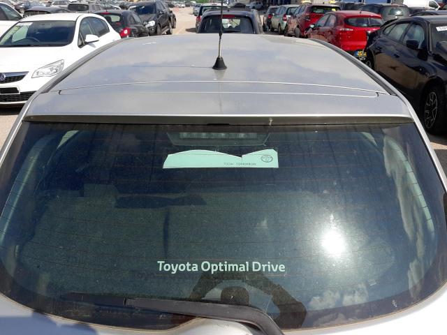 2009 TOYOTA AURIS TR V