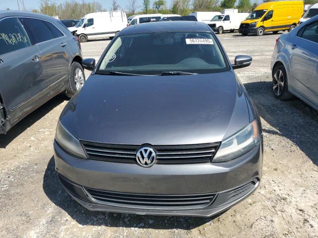 Sedans VOLKSWAGEN JETTA 2014 Szary