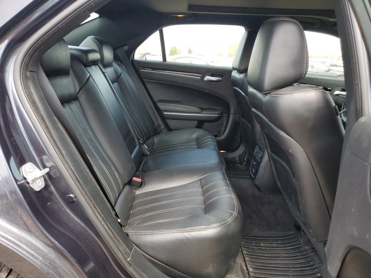 2018 Chrysler 300 S VIN: 2C3CCABG5JH195602 Lot: 56692625