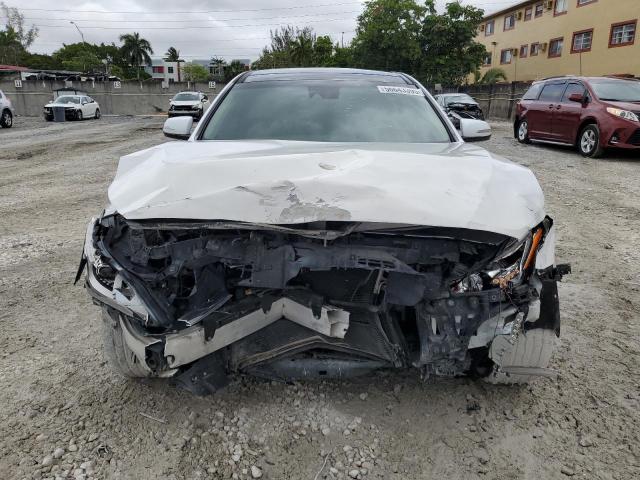  GENESIS G80 2017 White