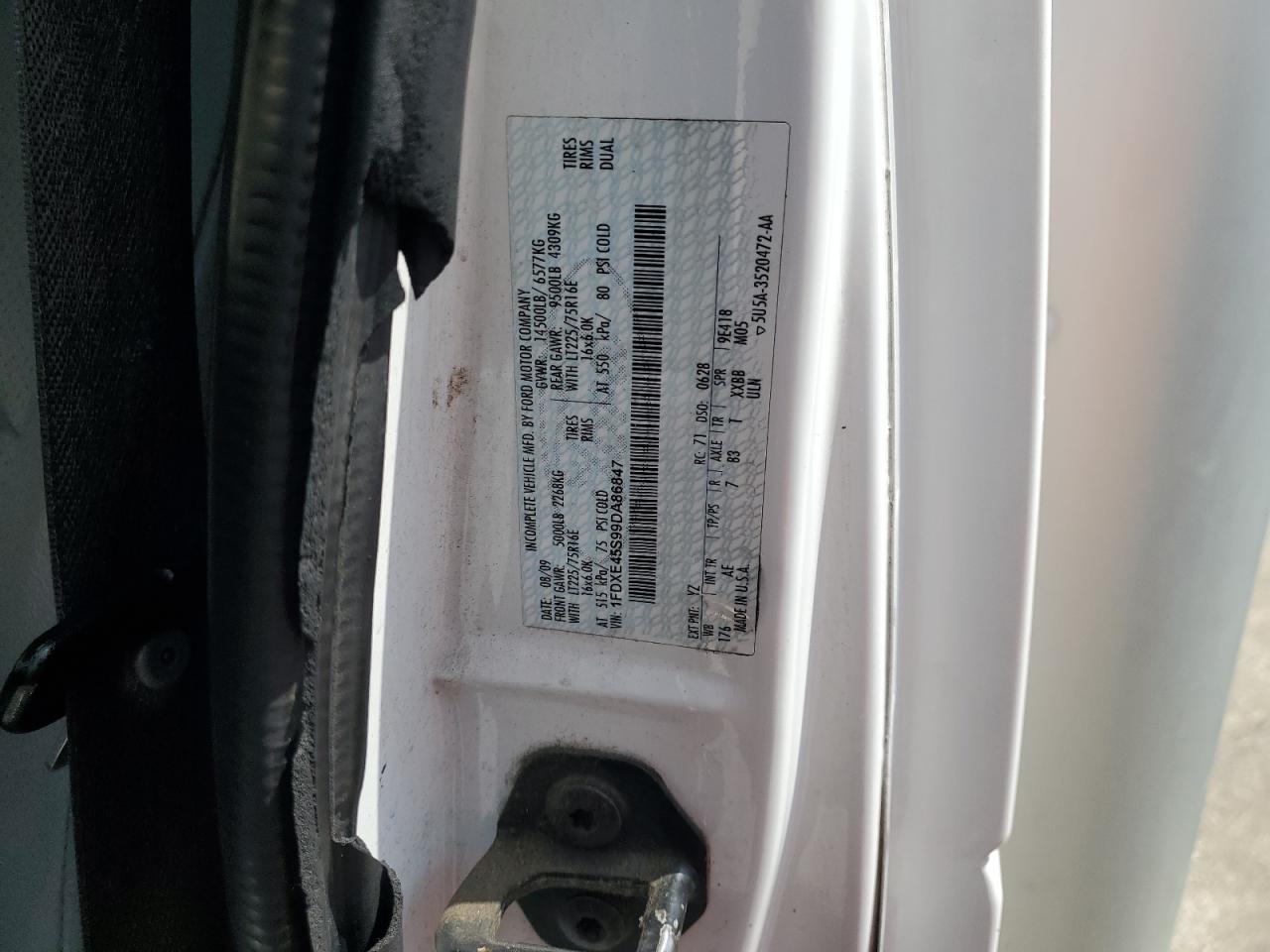 2009 Ford Econoline E450 Super Duty Cutaway Van VIN: 1FDXE45S99DA86847 Lot: 57088695