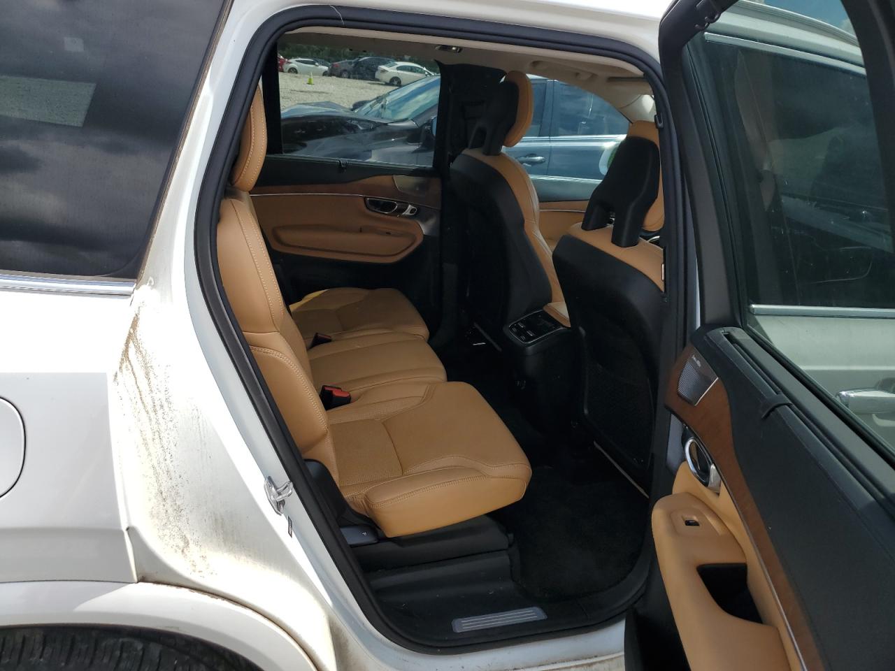 2016 Volvo Xc90 T6 VIN: YV4A22PL4G1027827 Lot: 56332285