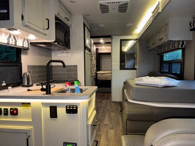 2022 FORD ECONOLINE E450 SUPER DUTY CUTAWAY VAN