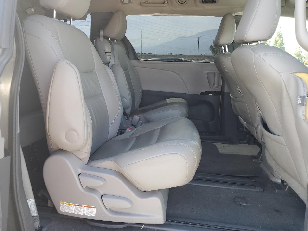 2017 Toyota Sienna Xle VIN: 5TDYZ3DC6HS889040 Lot: 57636055