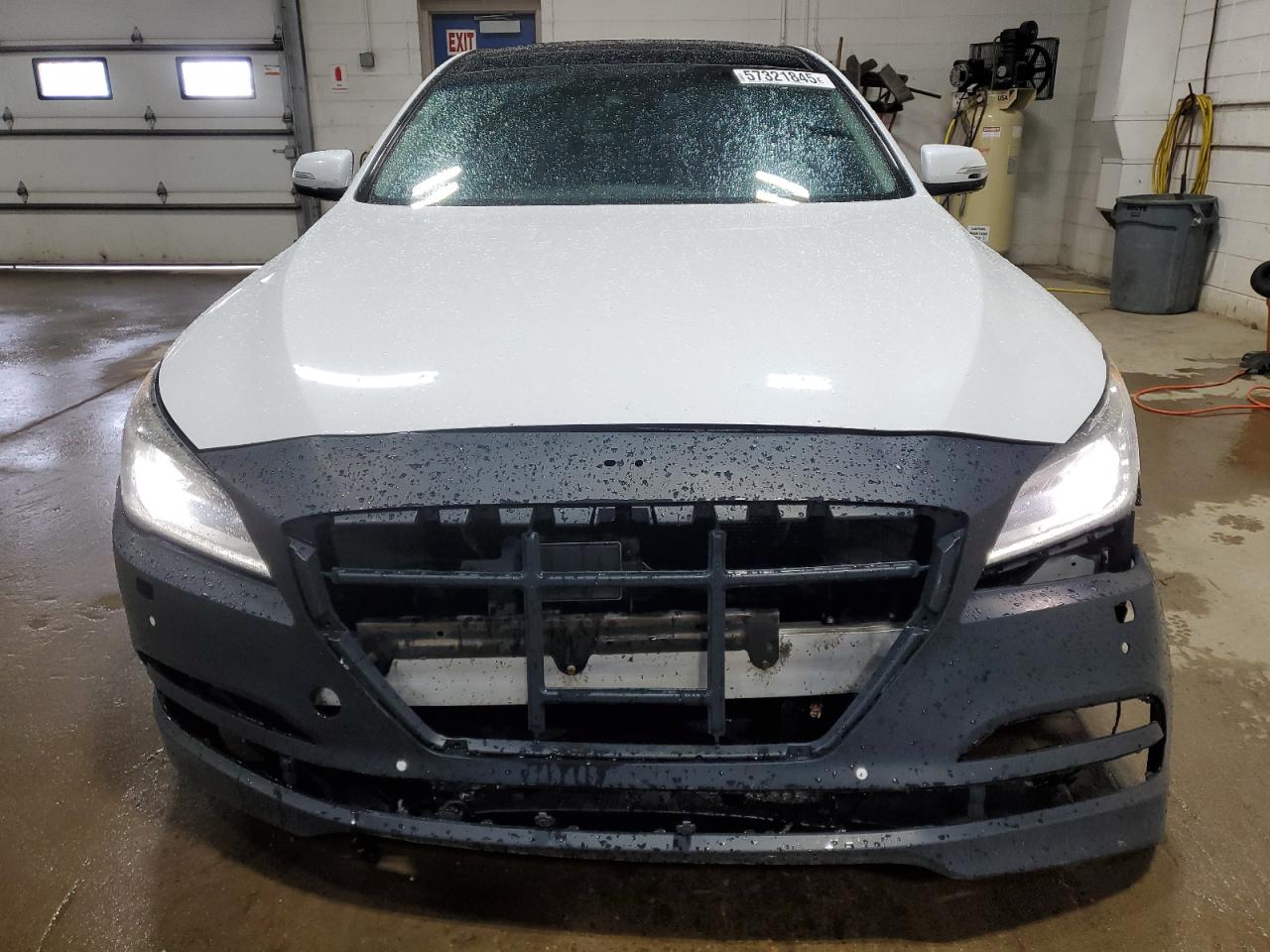 2015 Hyundai Genesis 3.8L VIN: KMHGN4JE9FU033268 Lot: 57321845