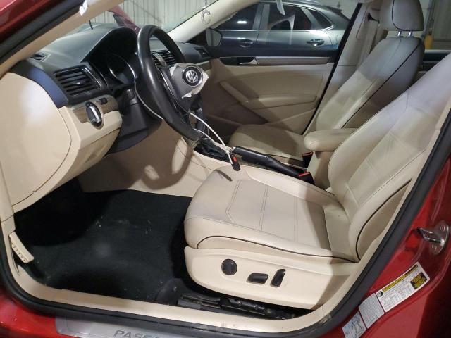  VOLKSWAGEN PASSAT 2017 Czerwony