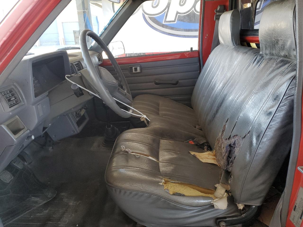 1987 Toyota Pickup 1/2 Ton Rn50 VIN: JT4RN50RXH0242049 Lot: 56058065