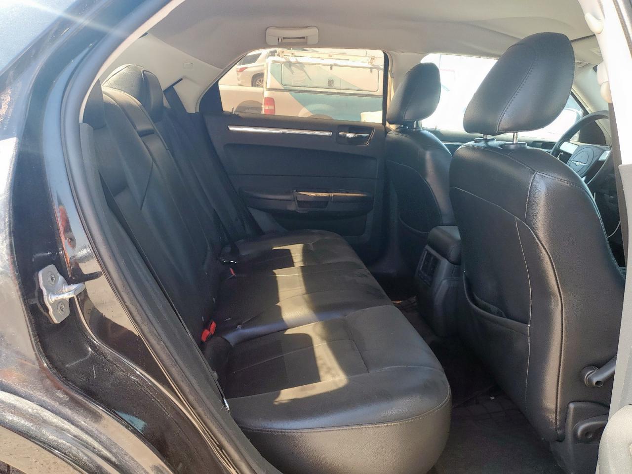 2010 Chrysler 300 Touring VIN: 2C3CA5CV6AH275825 Lot: 57561135