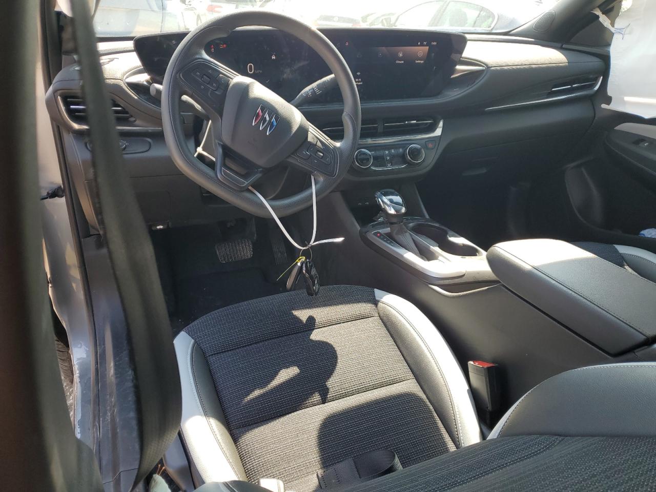 2024 Buick Envista Preferred VIN: KL47LAE23RB045502 Lot: 55832365