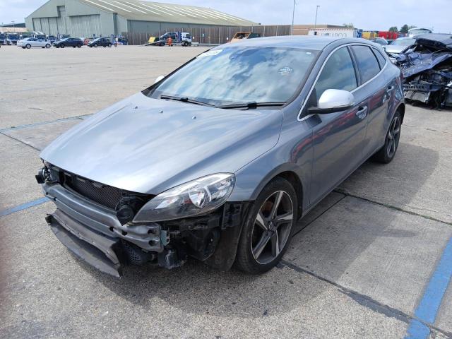 VOLVO V40 R-DESI 2016