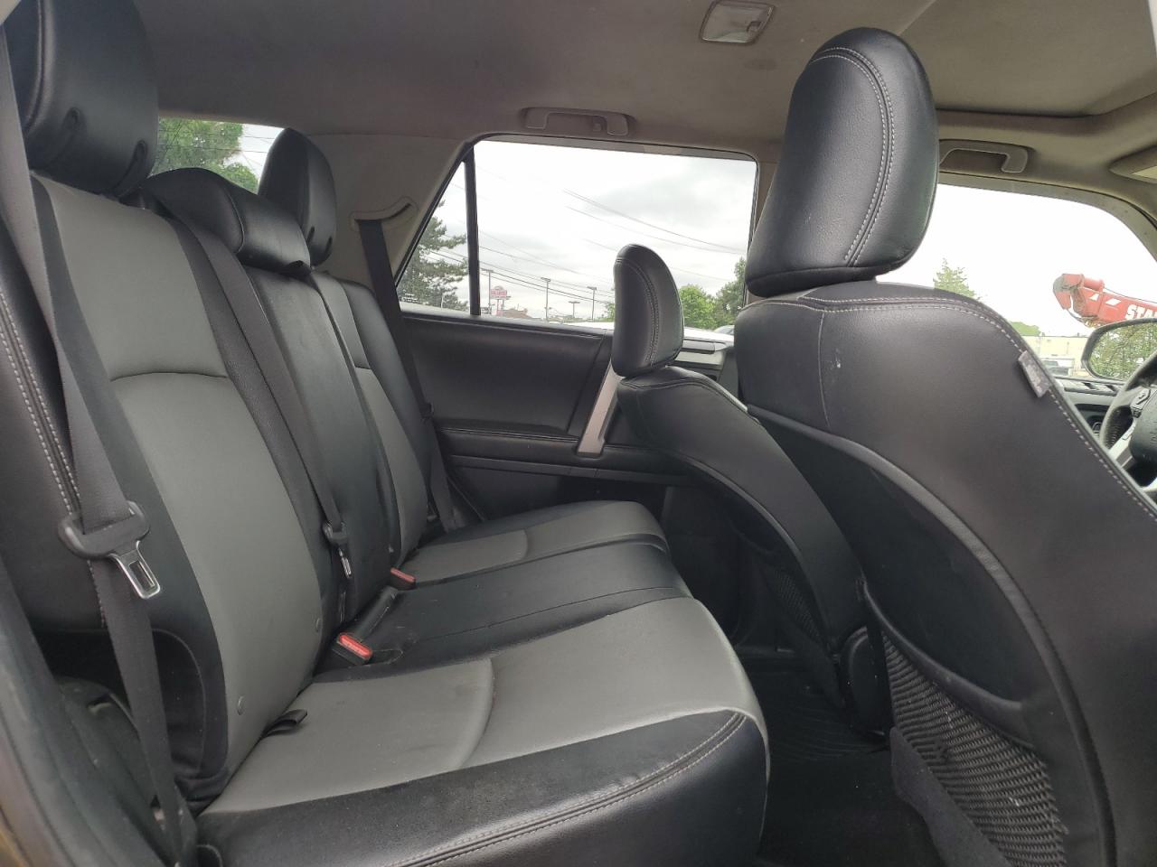 2015 Toyota 4Runner Sr5/Sr5 Premium VIN: JTEBU5JRXF5205467 Lot: 58697455