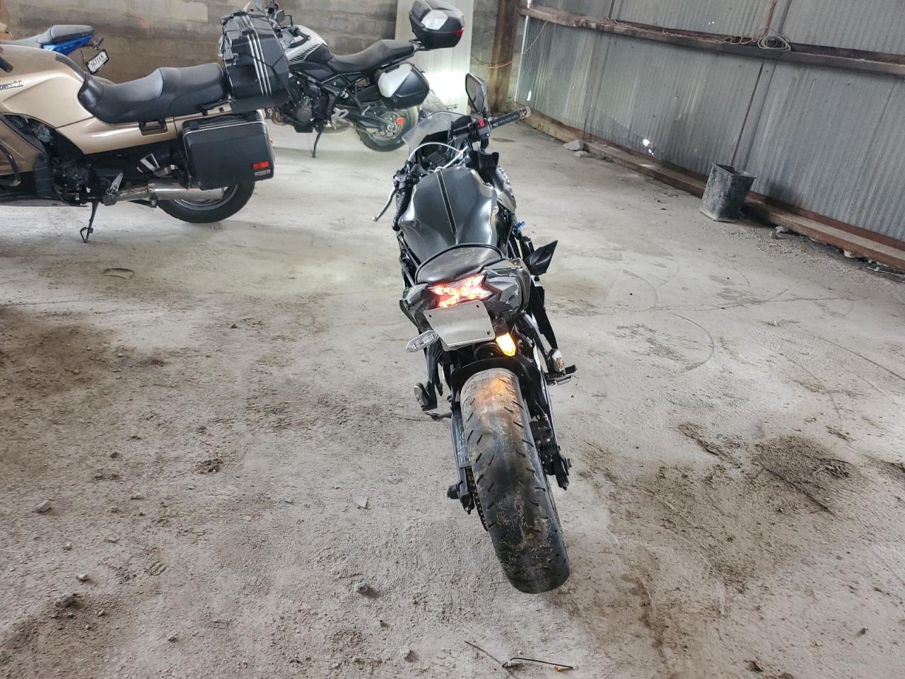 2024 Kawasaki Ex650 R VIN: ML5EXER11RDAB1971 Lot: 56040325