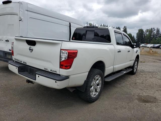 Пикапы NISSAN TITAN 2016 Белы