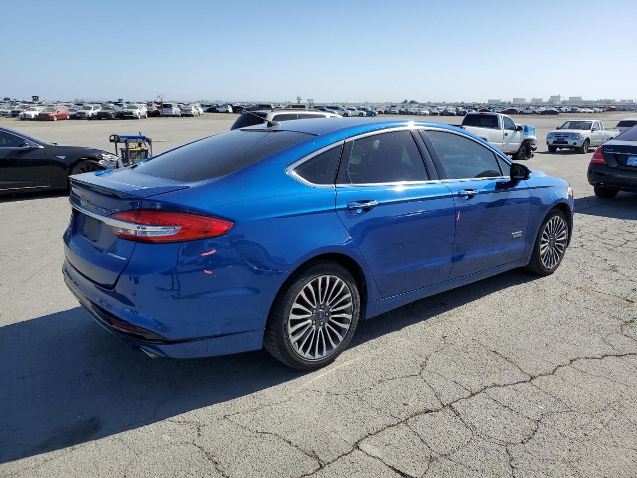 3FA6P0SU1HR255196 FORD FUSION 2017