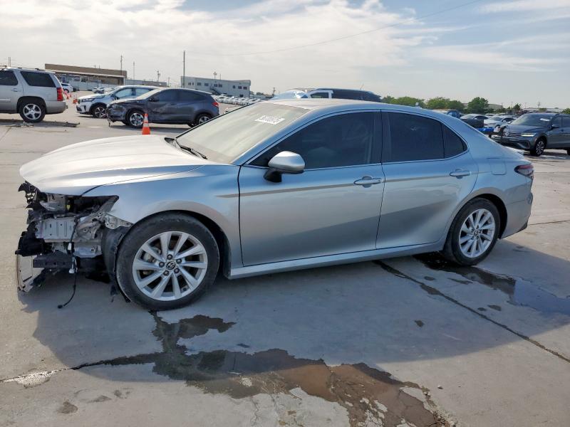  TOYOTA CAMRY 2022 Srebrny