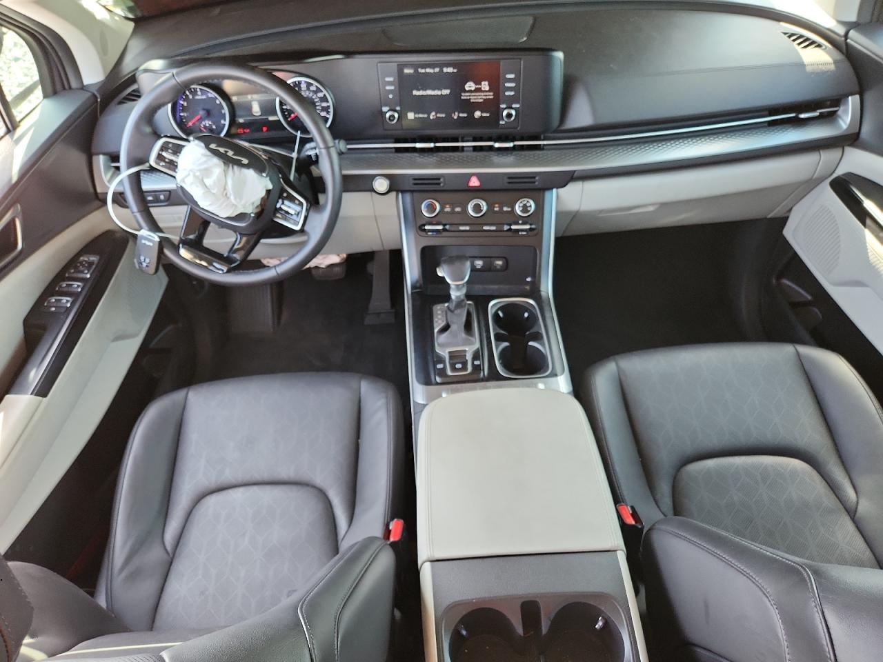 2024 Kia Carnival Lx VIN: KNDNB4H30R6364550 Lot: 58533405