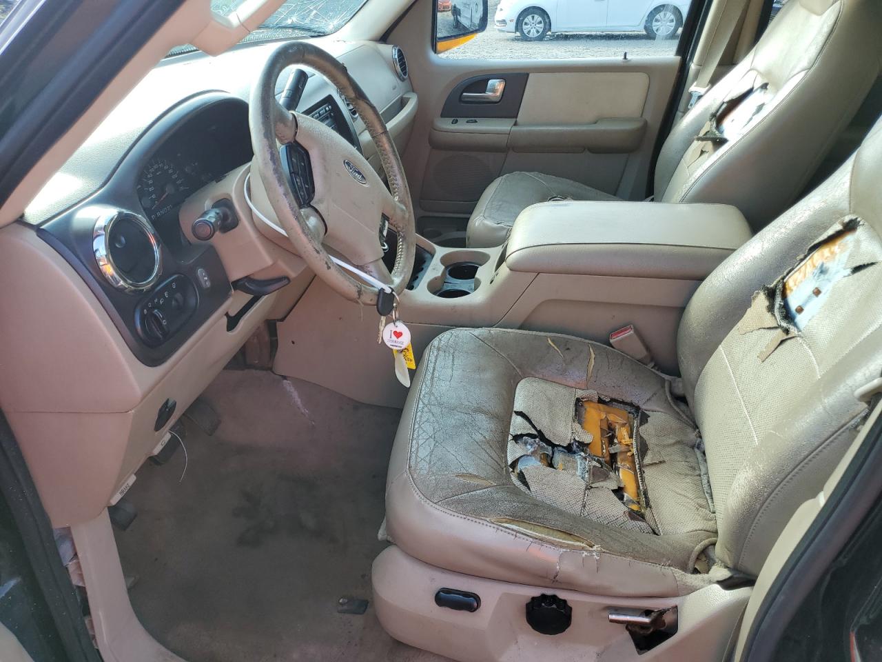 2004 Ford Expedition Eddie Bauer VIN: 1FMFU17L94LB43727 Lot: 56572615