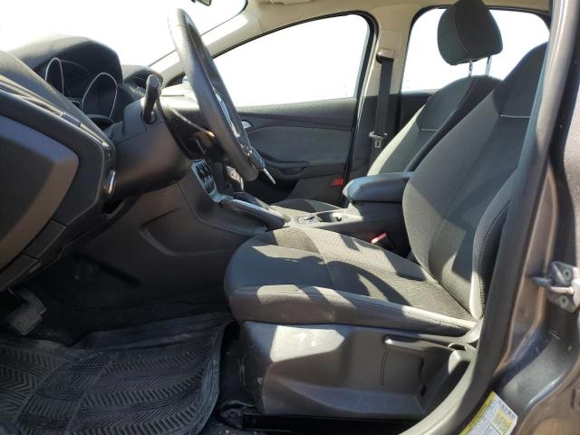 Sedans FORD FOCUS 2013 Gray