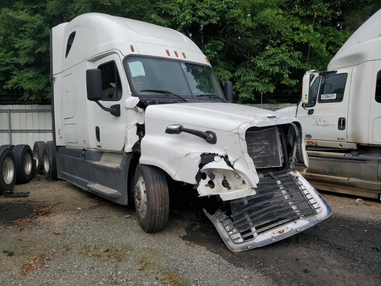 2017 Freightliner Cascadia 125 Semi Truck for Sale in Shreveport, LA - Front End