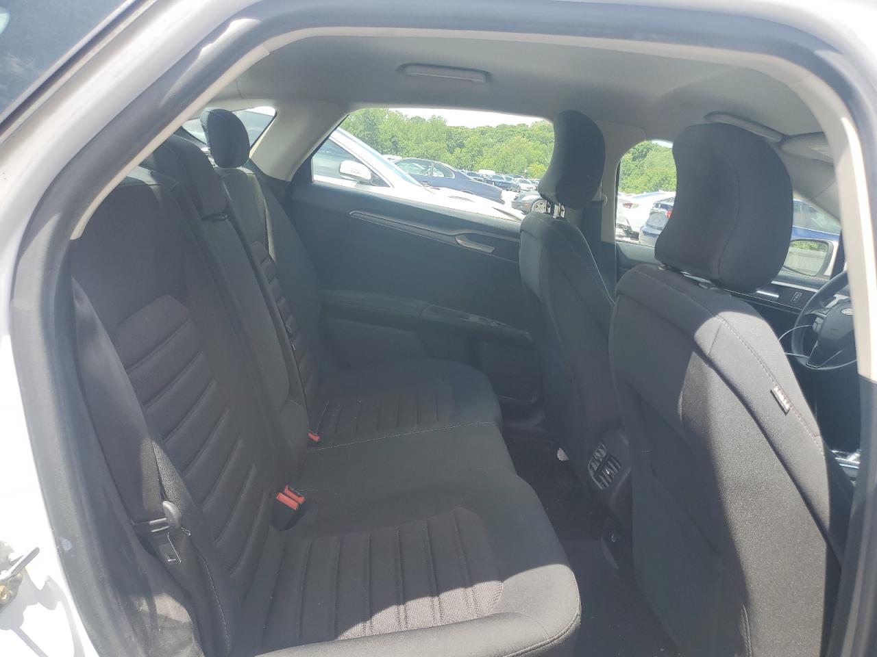 2019 Ford Fusion Se VIN: 3FA6P0LU8KR124787 Lot: 54028505