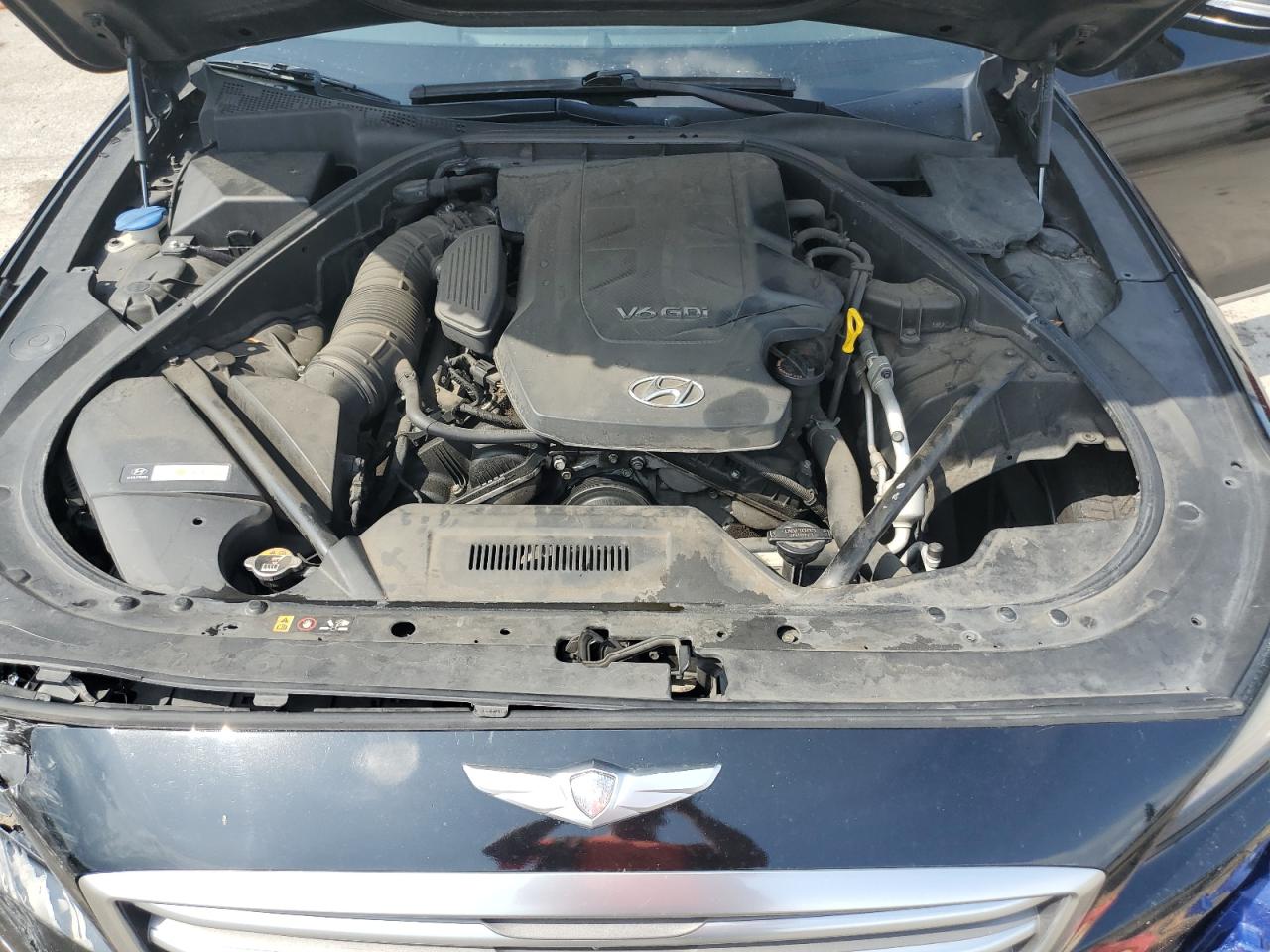 2015 Hyundai Genesis 3.8L VIN: KMHGN4JE1FU081783 Lot: 56362395