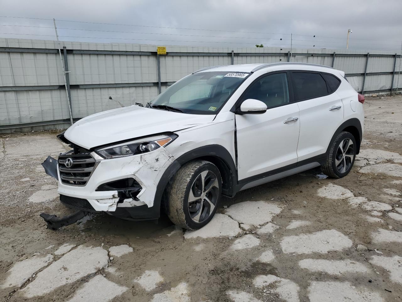 2017 Hyundai Tucson Limited for Sale in Walton, KY - Front End