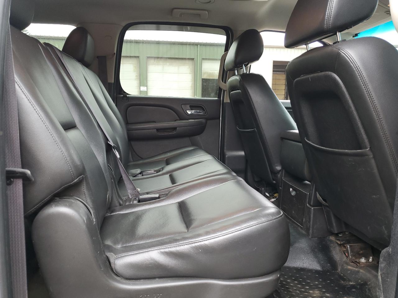 2007 Chevrolet Suburban K2500 VIN: 3GNGK26K77G135583 Lot: 57054455