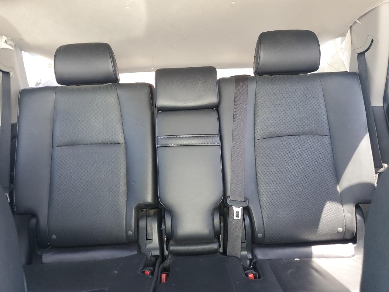 2018 Toyota 4Runner Sr5/Sr5 Premium VIN: JTEBU5JR8J5533639 Lot: 56989305