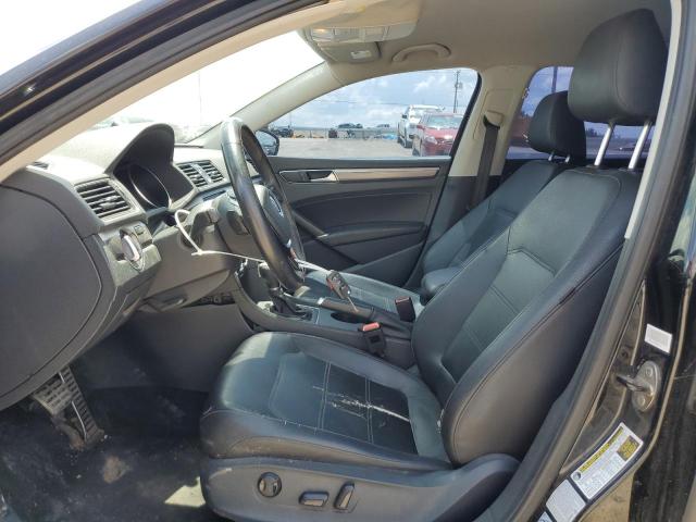 VOLKSWAGEN PASSAT 2016 Черный