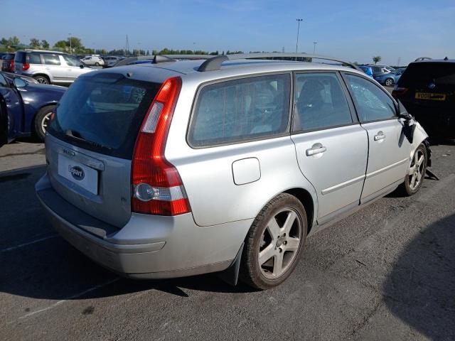 2005 VOLVO V50 SE