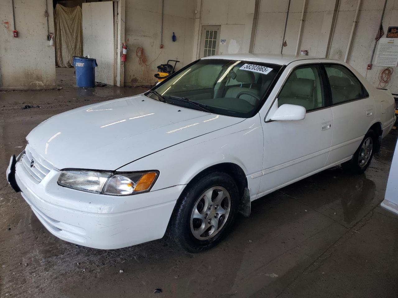1999 Toyota Camry Le