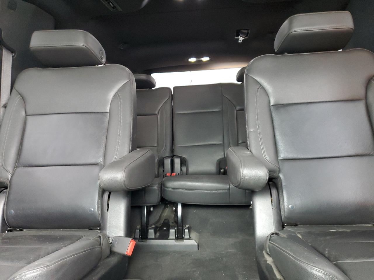 2022 Chevrolet Suburban C1500 Lt VIN: 1GNSCCKT3NR282752 Lot: 56143725
