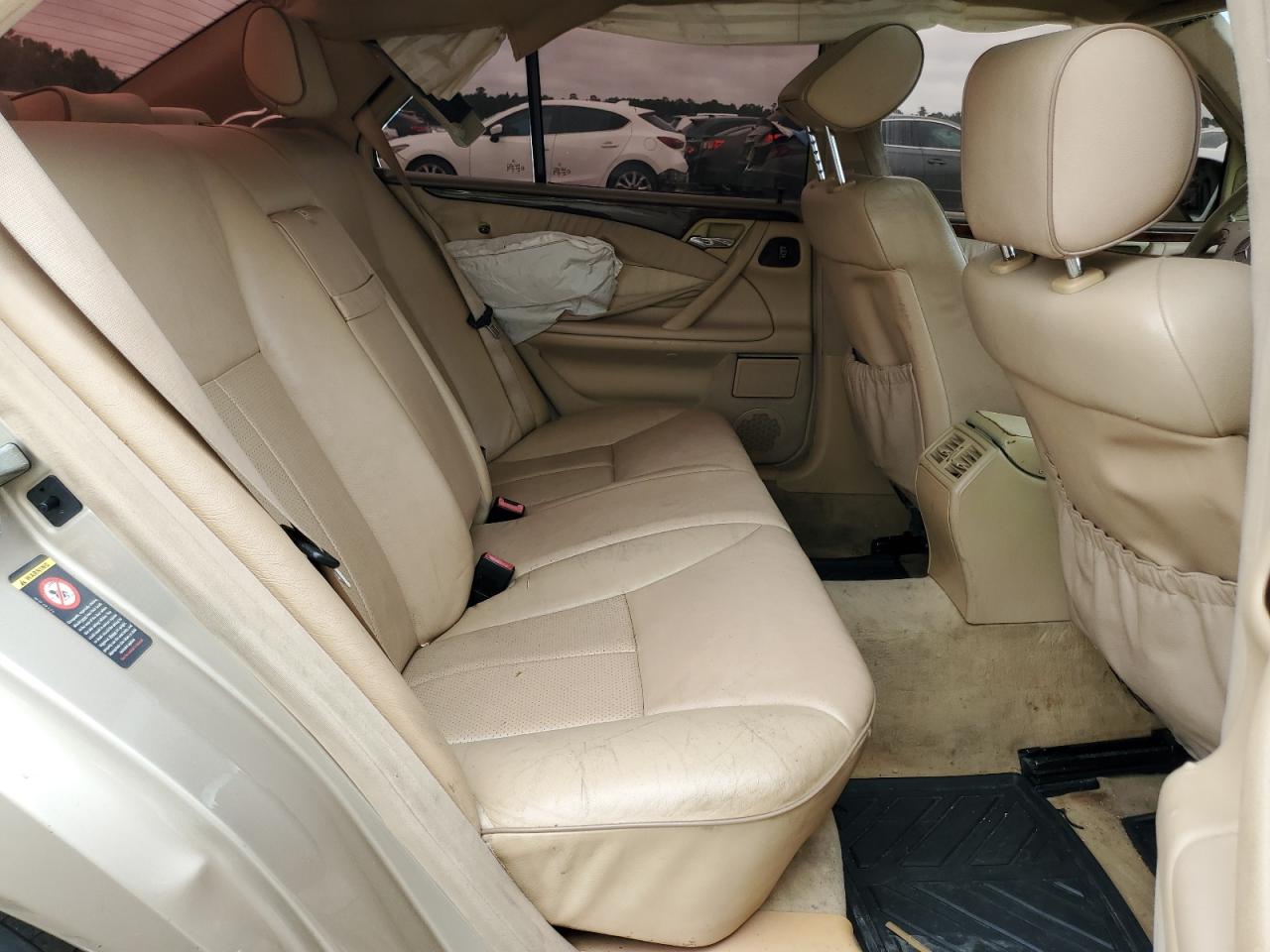 2000 Mercedes-Benz E 320 VIN: WDBJF65J2YB148110 Lot: 56143795