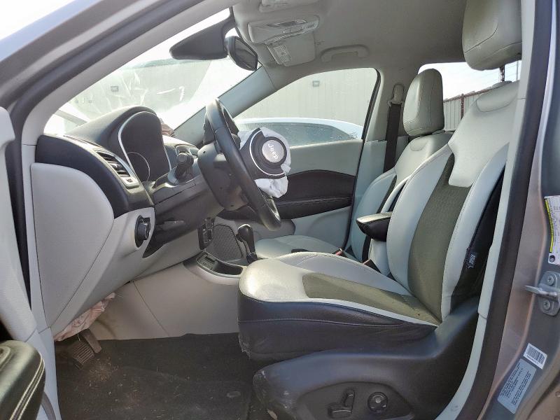  JEEP COMPASS 2017 Srebrny
