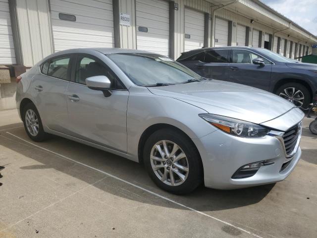  MAZDA 3 2018 Srebrny