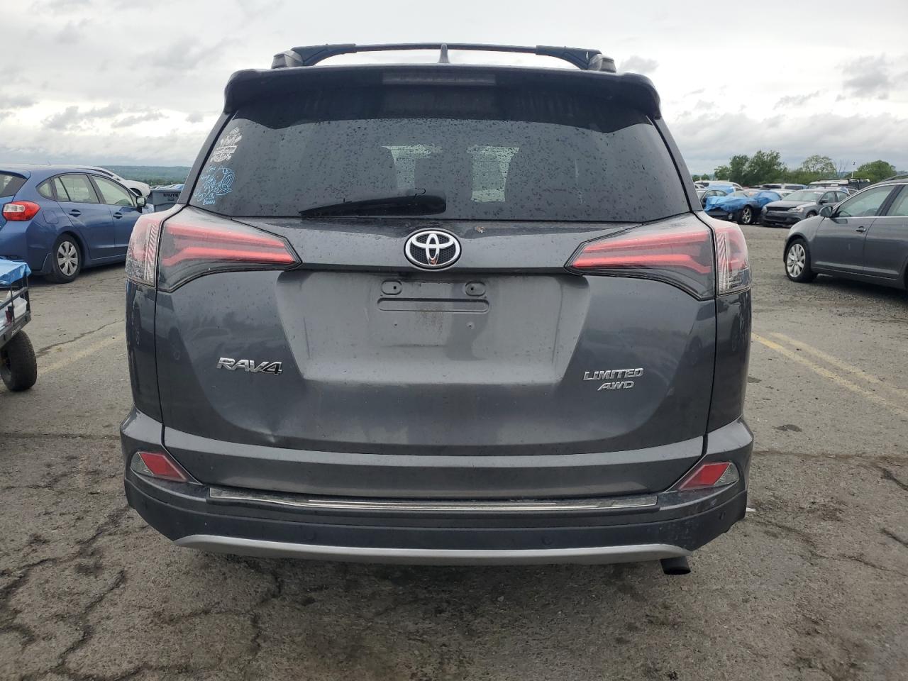 2T3DFREV6HW619864 TOYOTA RAV4 2017