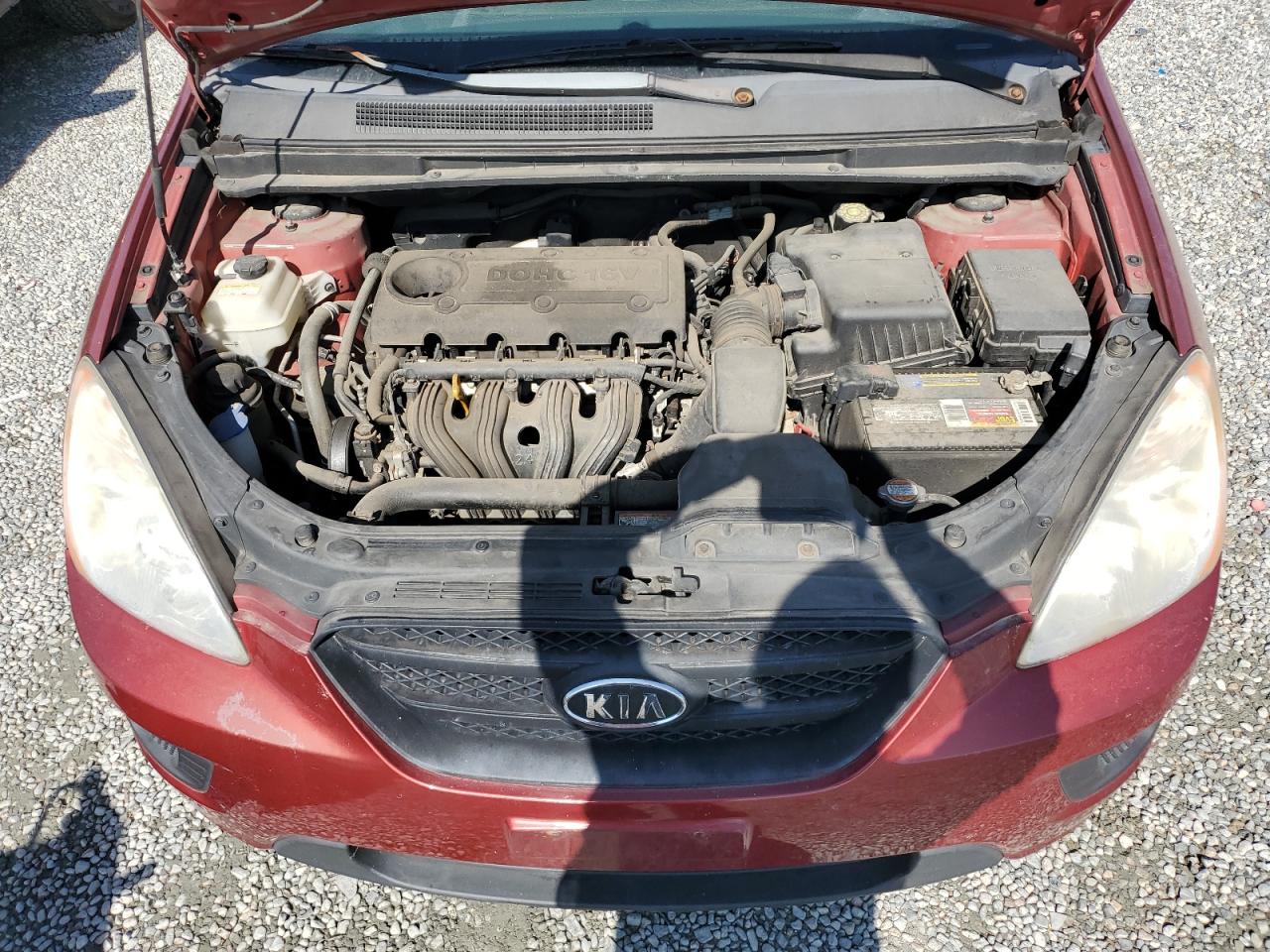 2008 Kia Rondo Base VIN: KNAFG525487172625 Lot: 55455925