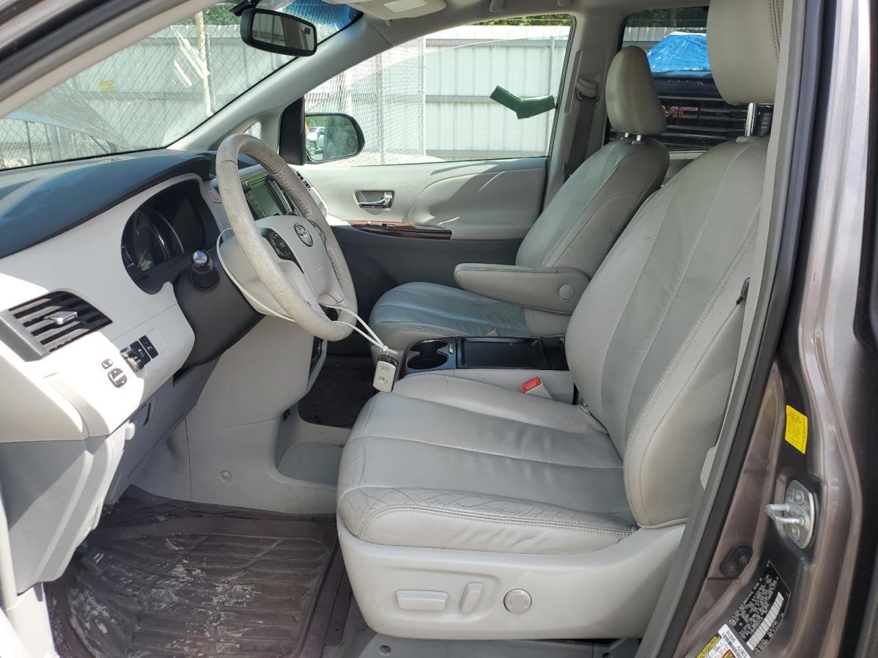 2011 Toyota Sienna Xle VIN: 5TDDK3DCXBS014134 Lot: 55124725