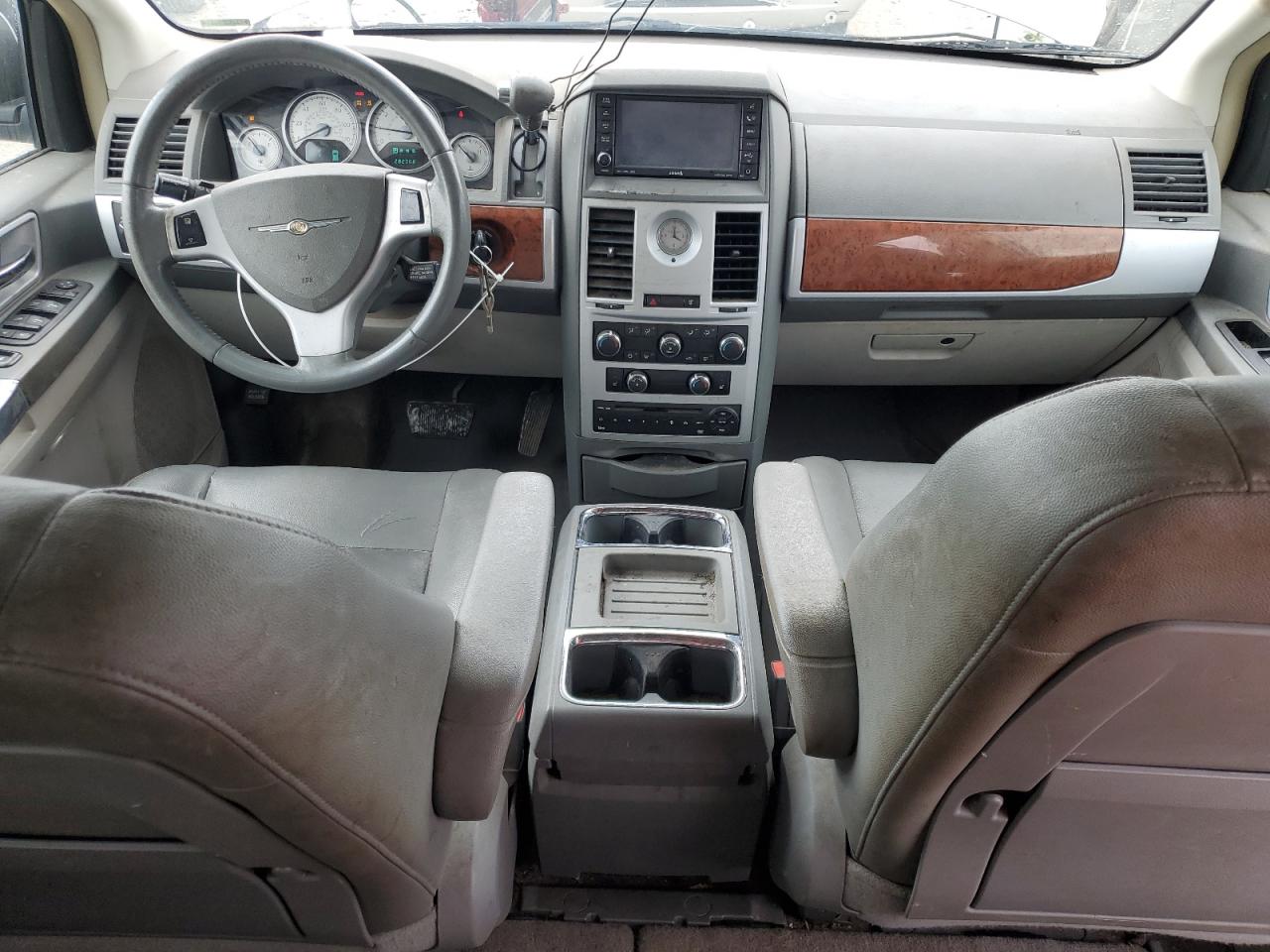 2008 Chrysler Town & Country Touring VIN: 2A8HR54P88R738040 Lot: 67624425