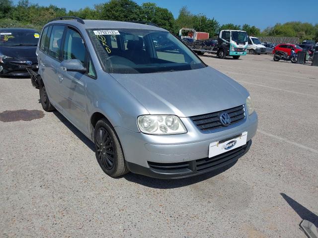 2004 VOLKSWAGEN TOURAN SE