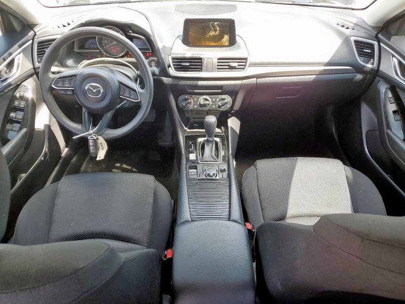  MAZDA 3 2017 Серый