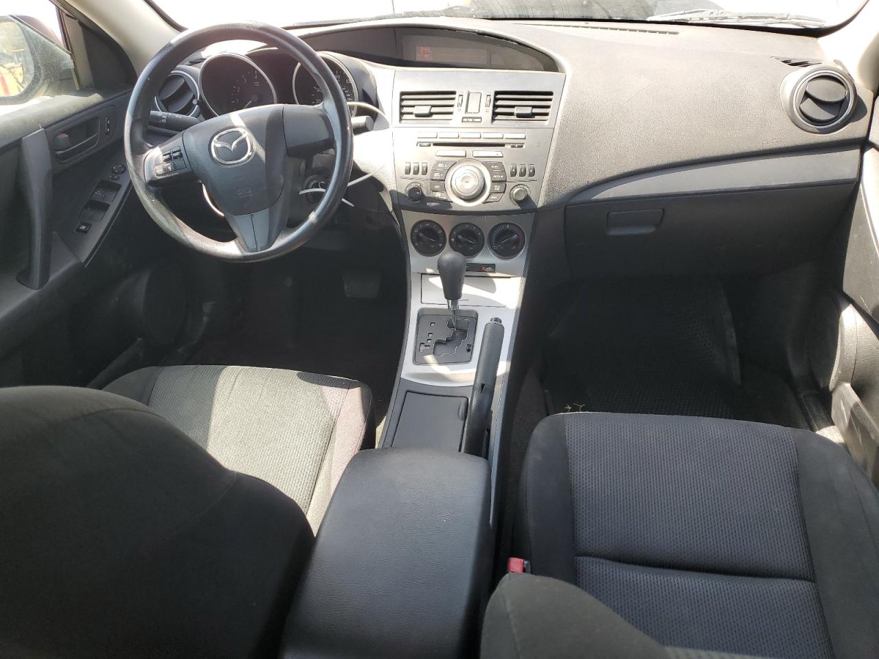 2011 Mazda 3 I VIN: JM1BL1UF3B1459864 Lot: 55500185