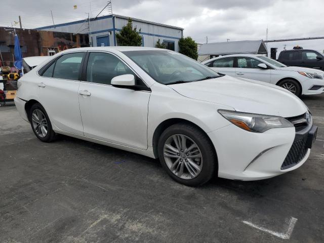  TOYOTA CAMRY 2016 Biały
