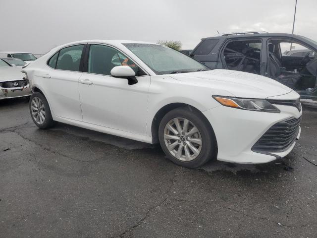  TOYOTA CAMRY 2020 Biały