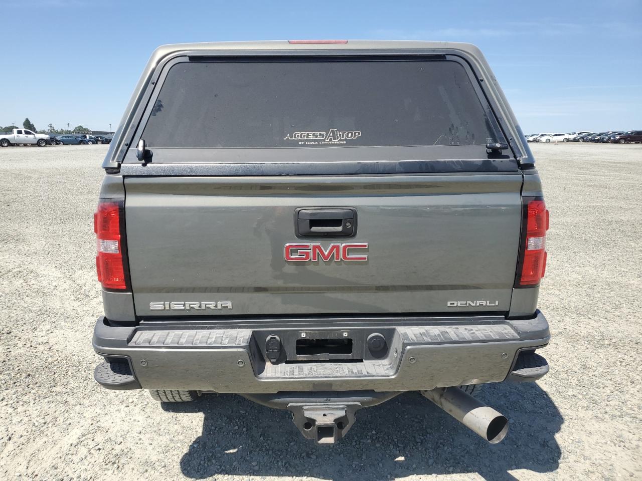 2018 GMC Sierra K2500 Denali VIN: 1GT12UEY6JF101420 Lot: 55831995