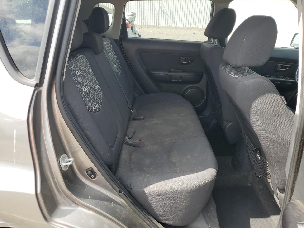 2011 Kia Soul + VIN: KNDJT2A22B7330871 Lot: 56785505