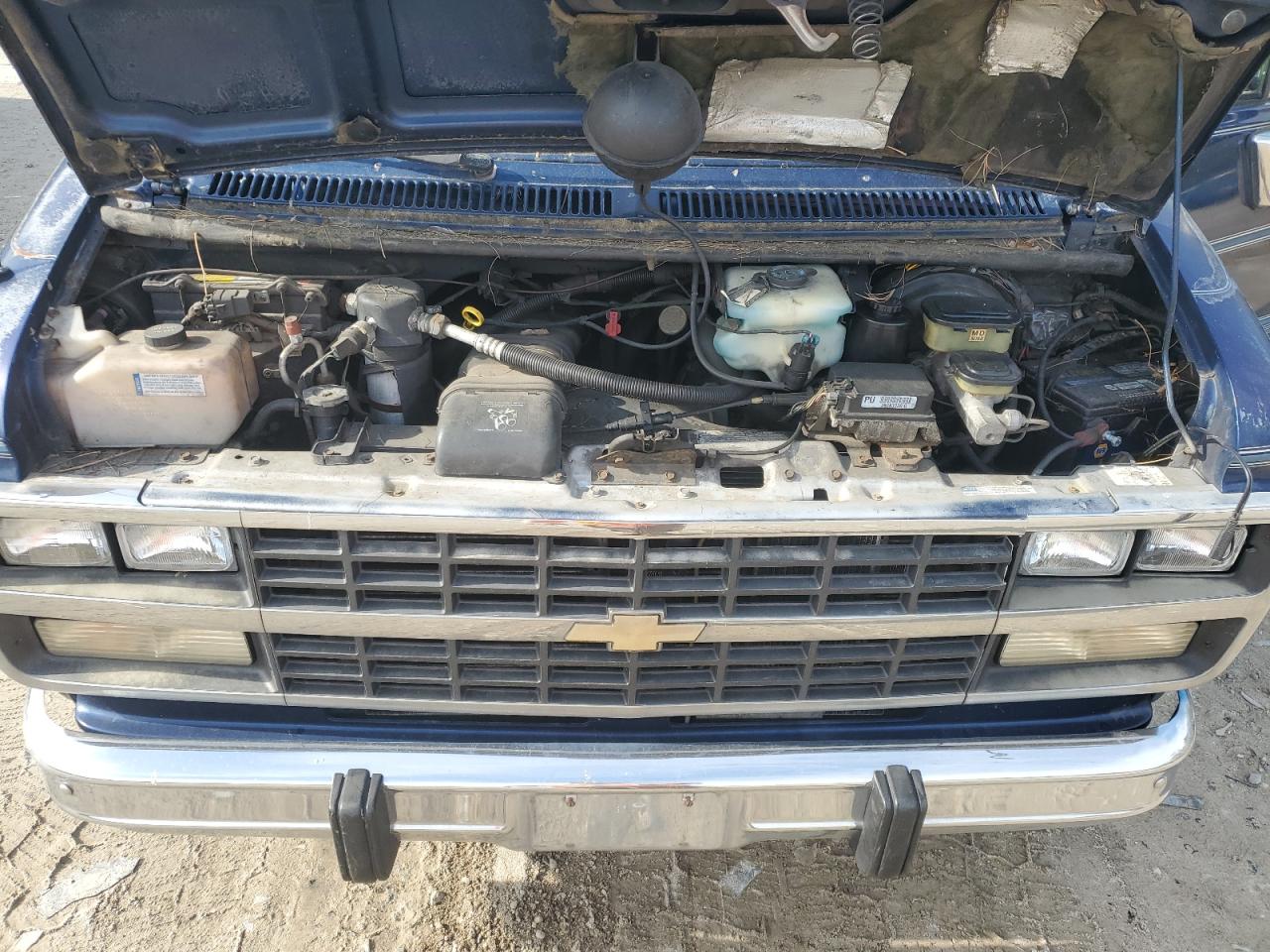 1995 Chevrolet G20 VIN: 1GBEG25K1SF242663 Lot: 56105615